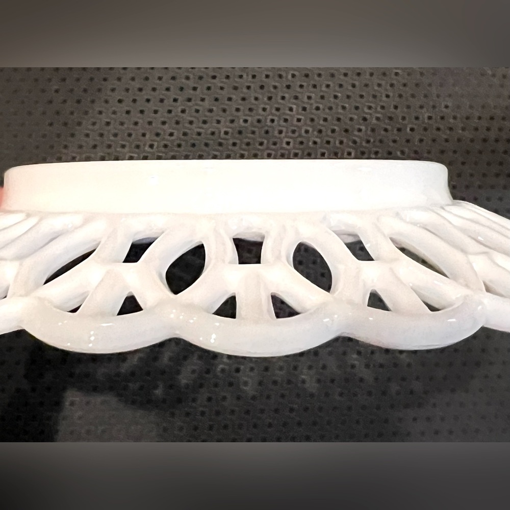 Rare Vintage White Milk Glass Lace Edge - H Border 7.5 “ Diam Plate Antique Dish - Picture 8 of 15